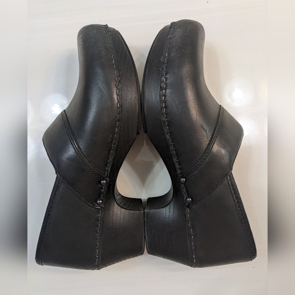 Women's Dansko Clogs - Picture 7 of 10